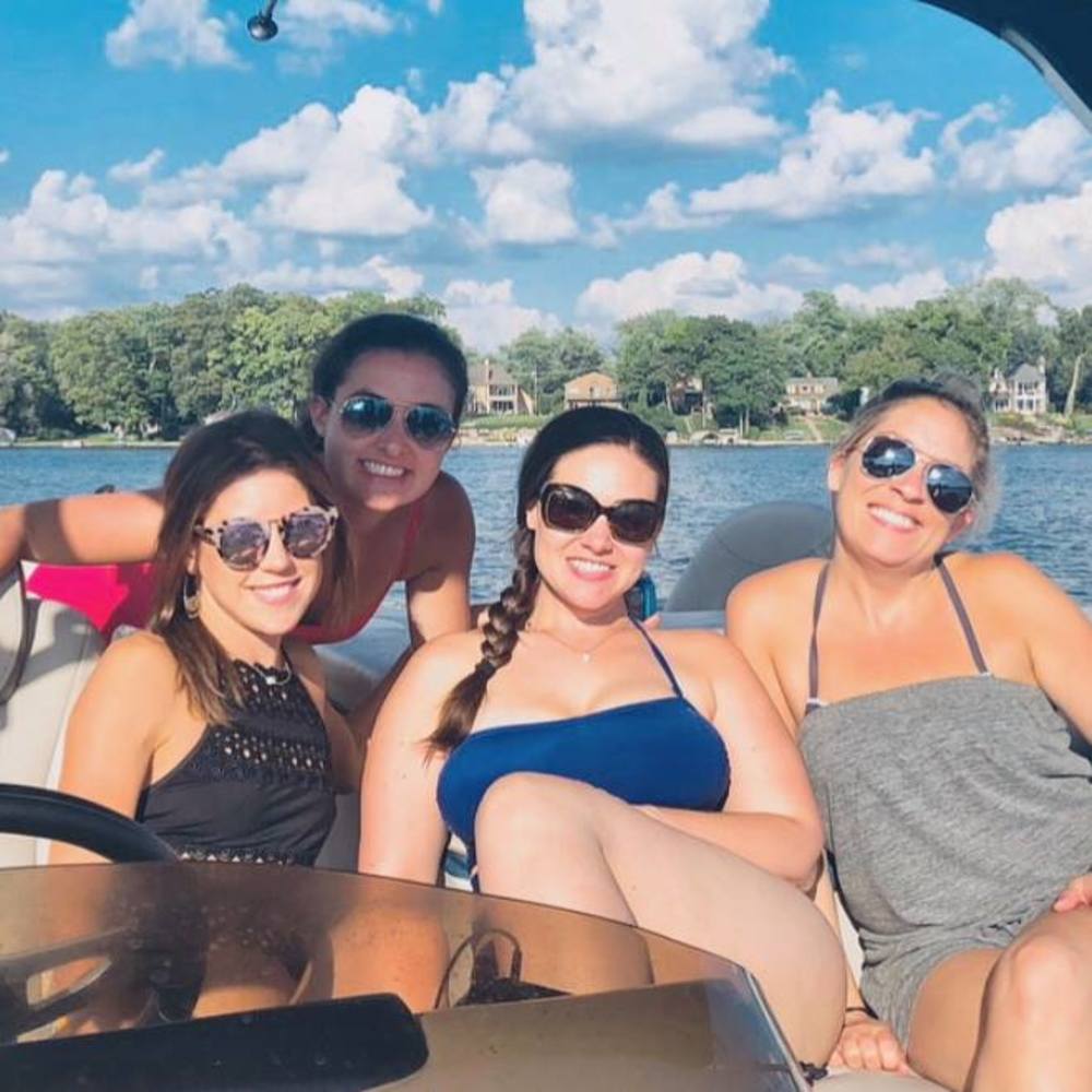 Meet your Posher, Chrissy